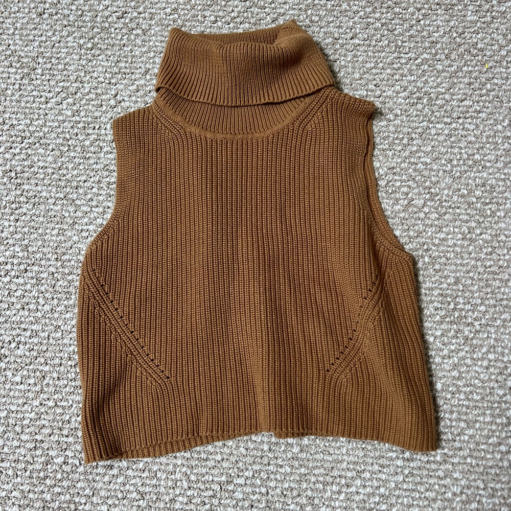 French Connection Camel Ribbed Sleeveless Turtleneck Sweater - M